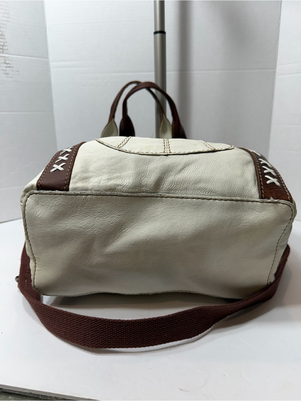 LUCKY BRAND NWT 1968 ITALIAN LEATHER TOTE MESSENGER BAG CALL OUTS IN PHOTOS $249 - Picture 6 of 7